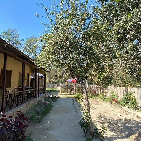Nanu'S Bardiya Homestay Luaran gambar